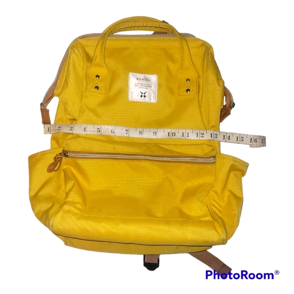 Yellow 💛 backpack - Picture 2 of 6